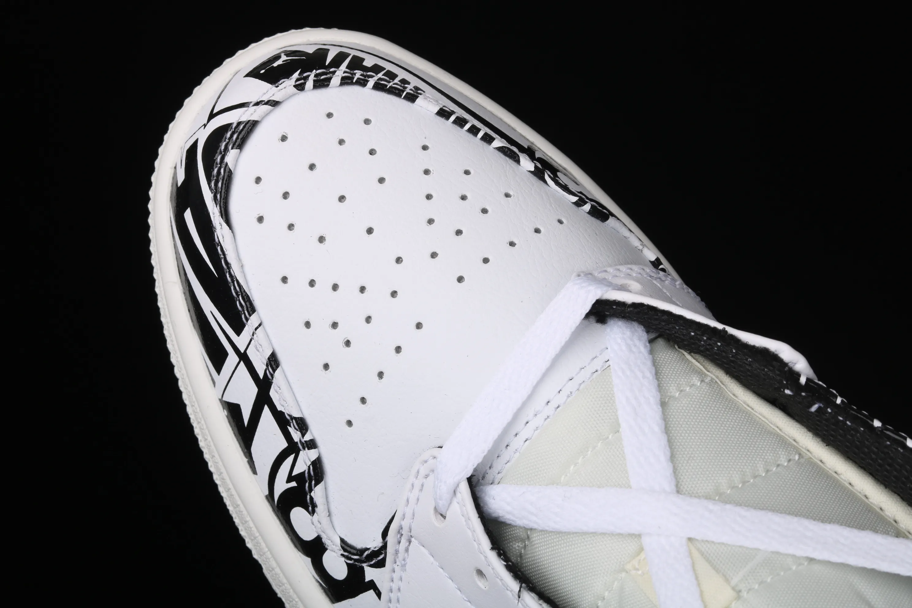 All categories Air Jordan Jordan series basketball shoes Air Jordan 1 Mid Air Jordan 1 Mid SE AJ1 Joe 1 mid-top cultural basketball shoes 554724-119